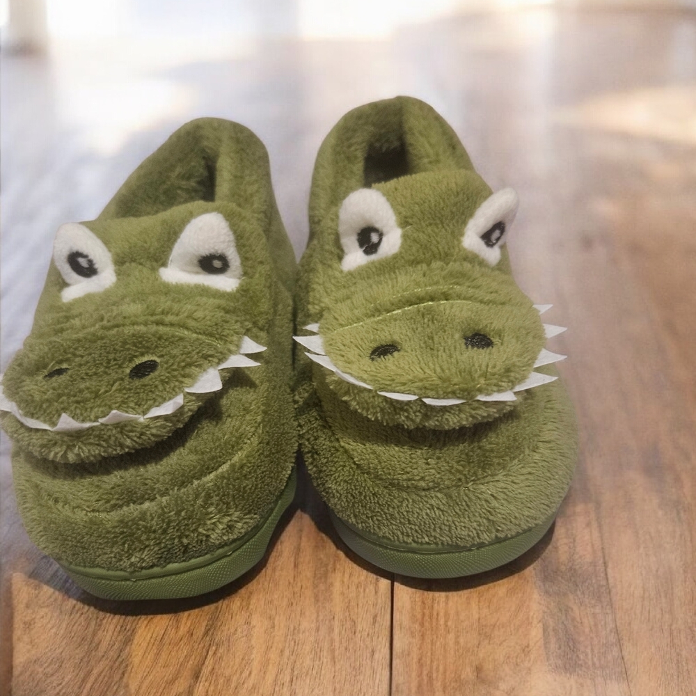 Green‎ Kid's Crocodile Plush Slippers